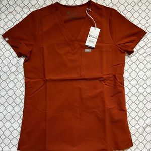 FIGS Catarina scrub top size Xs. BRAND NEW WITH TAGS
